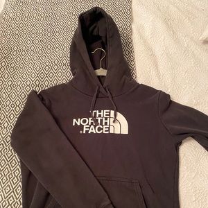 Women’s North Face Hoodie Medium